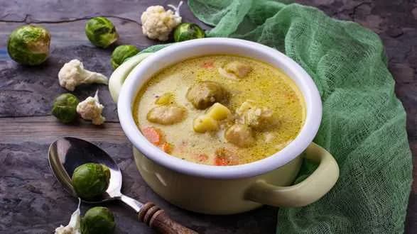 Zupa jarzynowa z brukselką