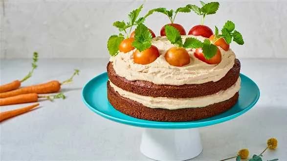 Wegański tort marchewkowy