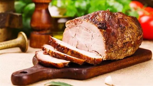 Schab na kanapki — przepis na pieczony schab na kanapkę