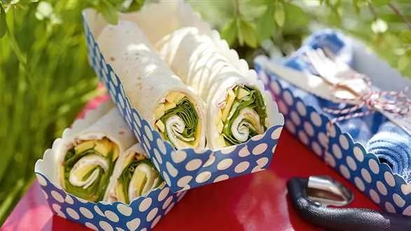 Wrapy z szynką i mango