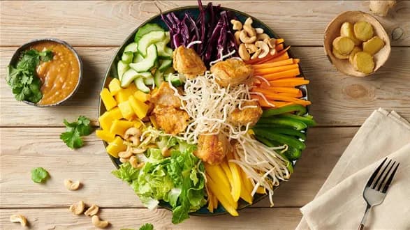 Sałatka z kurczakiem teriyaki