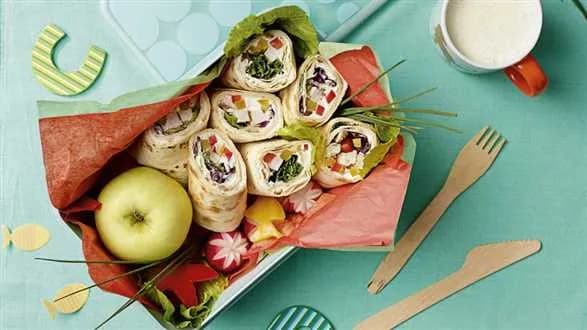 Wrapy z kurczakiem i chrupiącymi warzywami