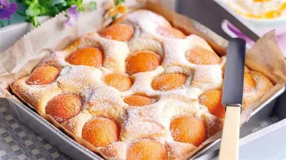 Ciasto migdałowe z morelami