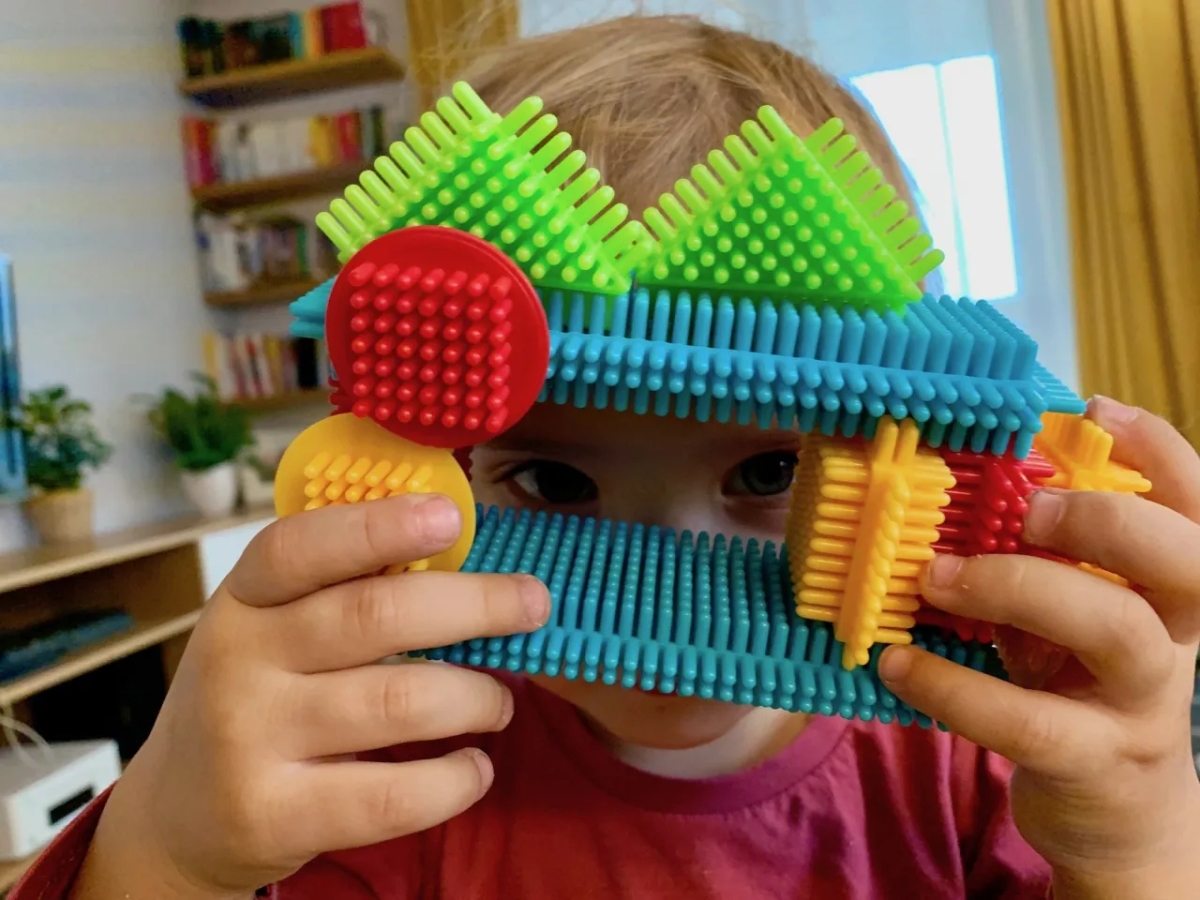 Jaki prezent dla 8 latka chłopca: 15 pomysłów na idealny podarunek